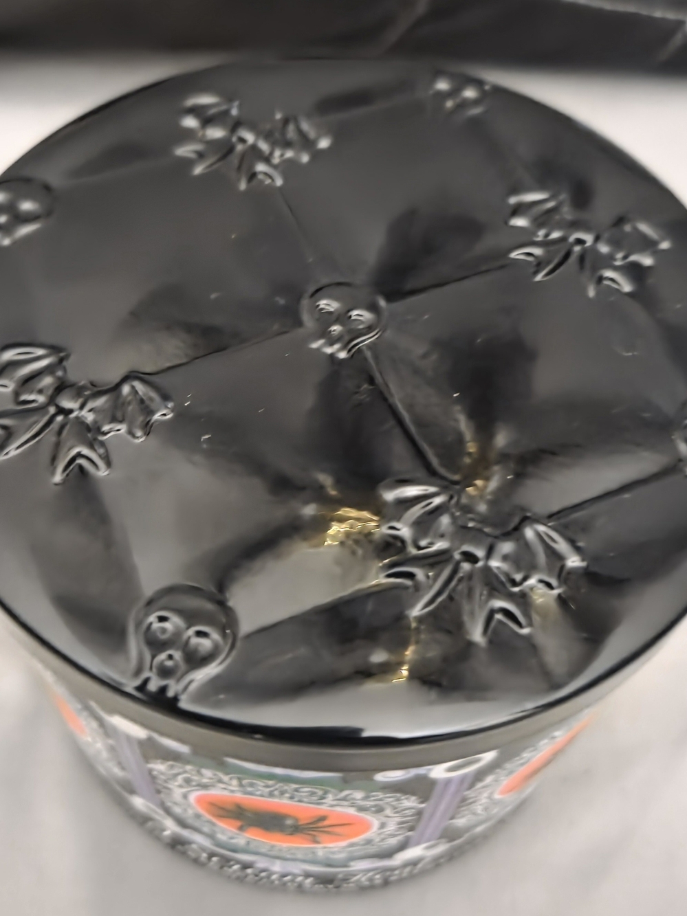 🔺️🆕️🔺️Bath & Body Works-Ice Scream Float Candle - Black, Purple, Orange - Picture 4 of 6